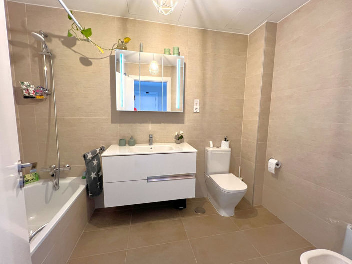 Image No.5-Maison de ville de 4 chambres à vendre à San Roque