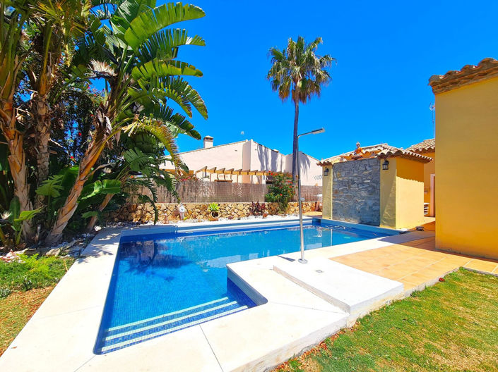 Image No.11-3 Bed House for sale