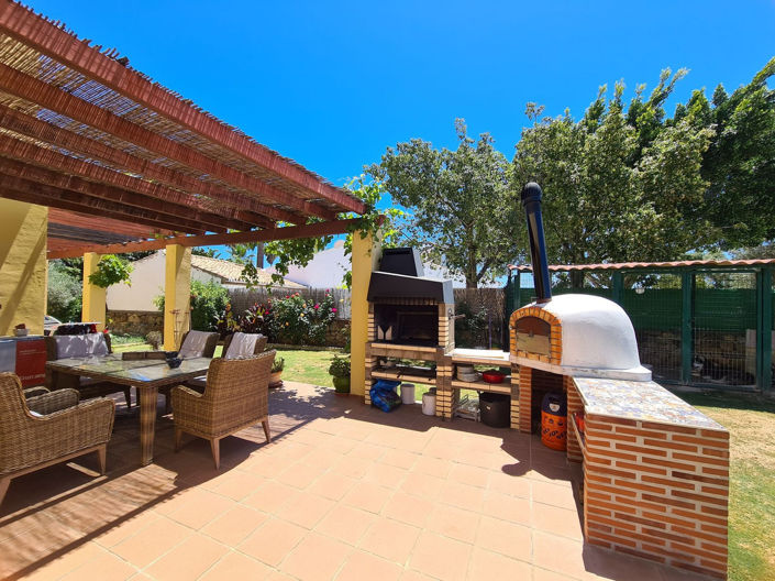 Image No.20-3 Bed House for sale