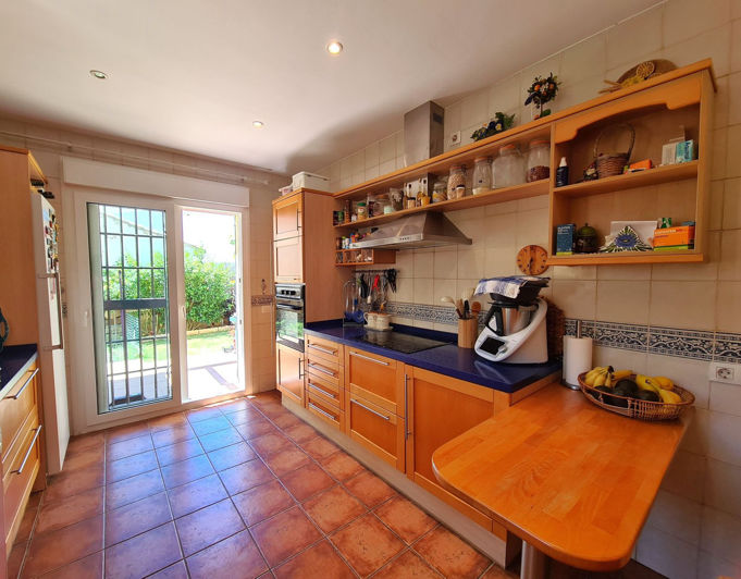 Image No.32-3 Bed House for sale