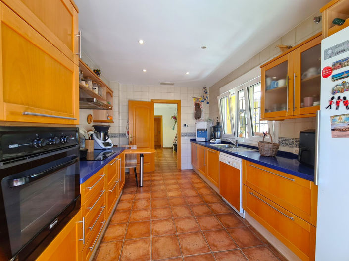 Image No.5-3 Bed House for sale