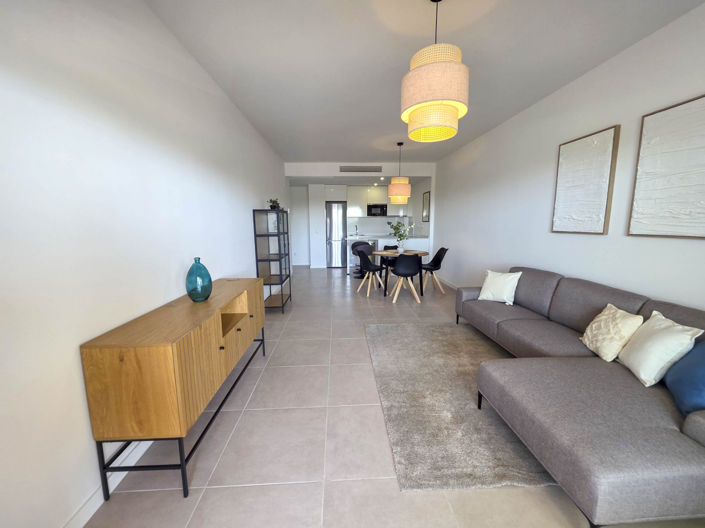 Image No.5-3 Bed Property for sale