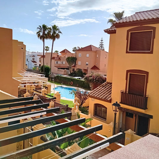 Image No.1-4 Bed Townhouse for sale