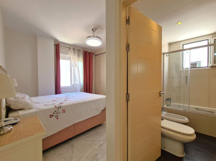 Image No.24-2 Bed Apartment for sale