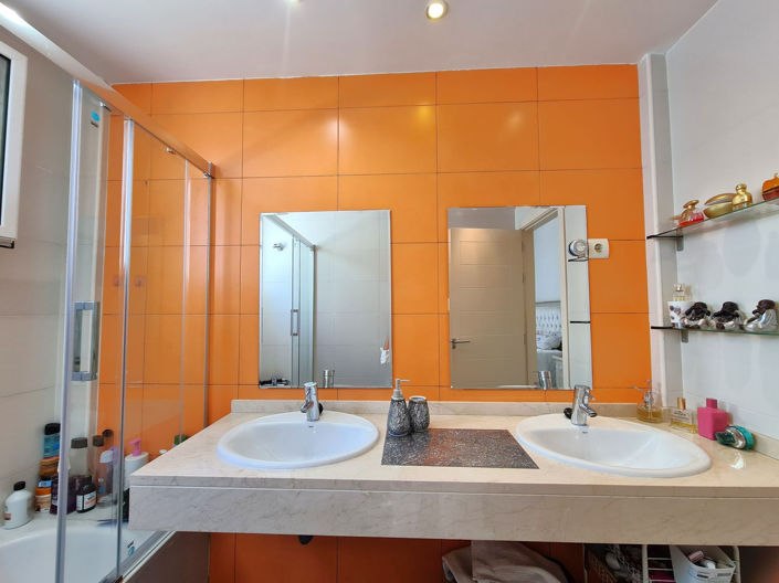 Image No.25-2 Bed Apartment for sale