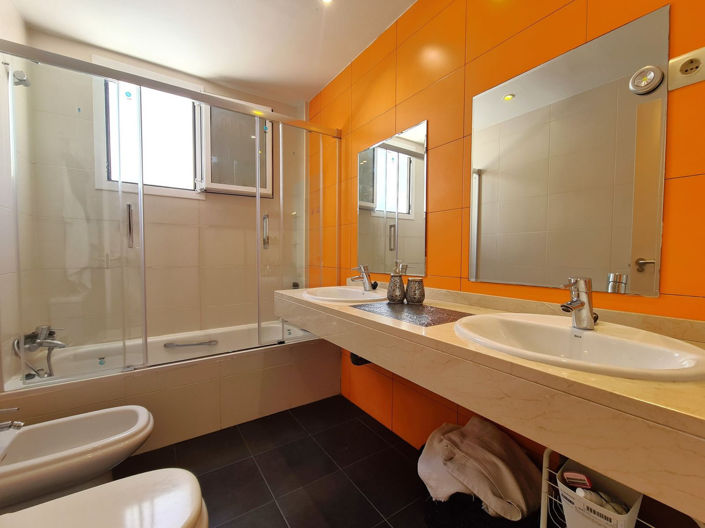 Image No.26-2 Bed Apartment for sale