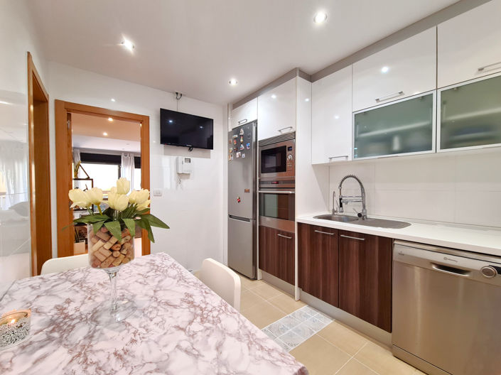 Image No.27-3 Bed Apartment for sale