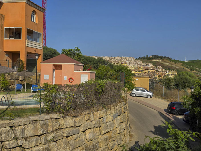 Image No.36-3 Bed Property for sale