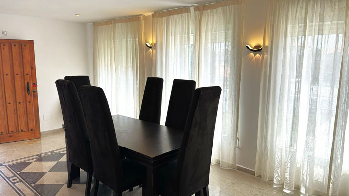 Image No.18-3 Bed House for sale