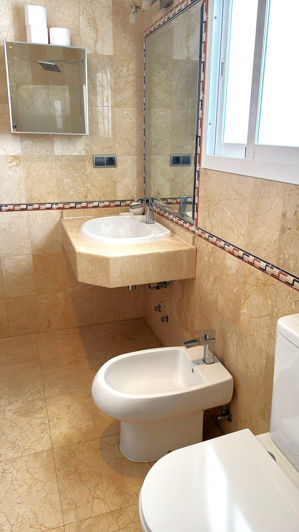 Image No.27-3 Bed House for sale