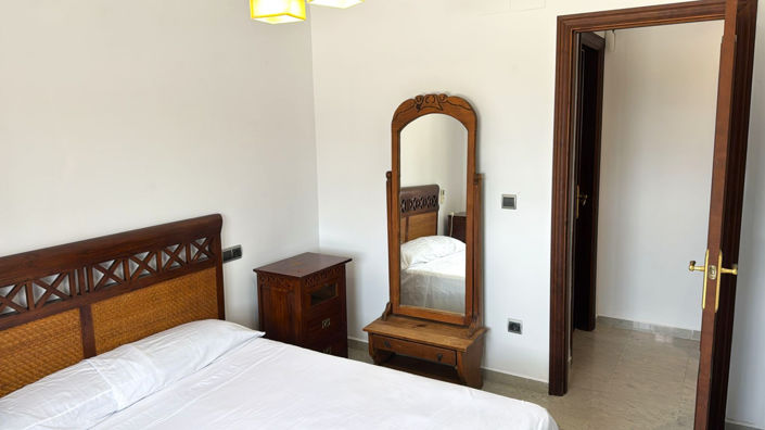 Image No.34-3 Bed House for sale