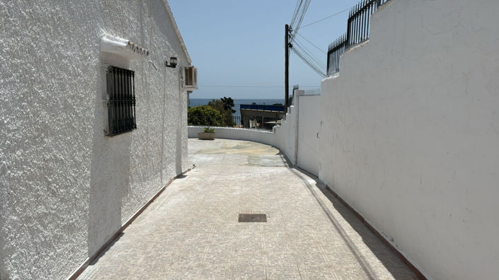 Image No.38-3 Bed House for sale