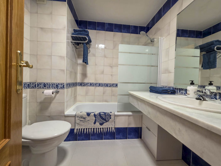 Image No.10-3 Bed Townhouse for sale