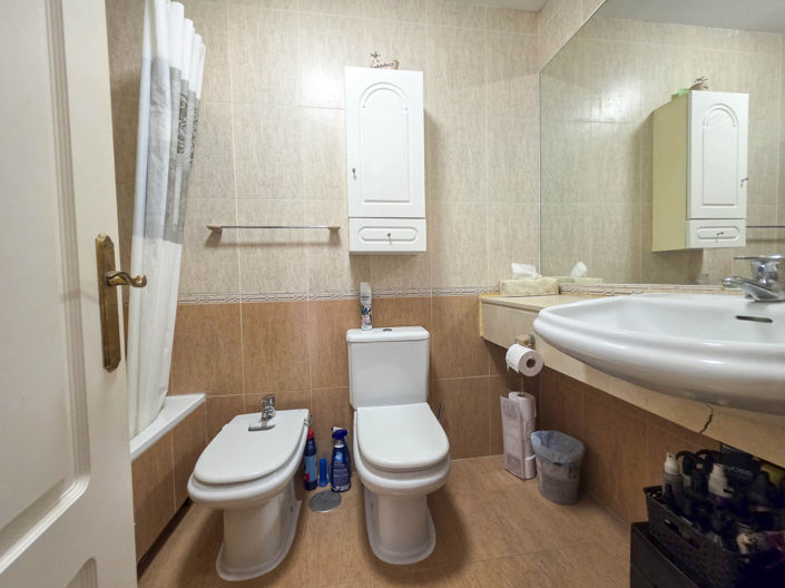 Image No.11-3 Bed Townhouse for sale