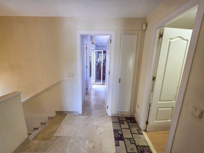 Image No.14-3 Bed Townhouse for sale