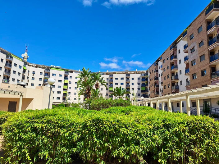 Image No.1-3 Bed Property for sale