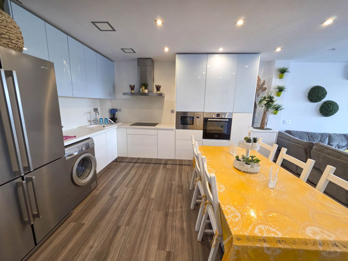 Image No.25-1 Bed Property for sale