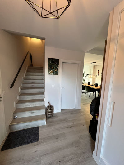 Image No.11-3 Bed House for sale