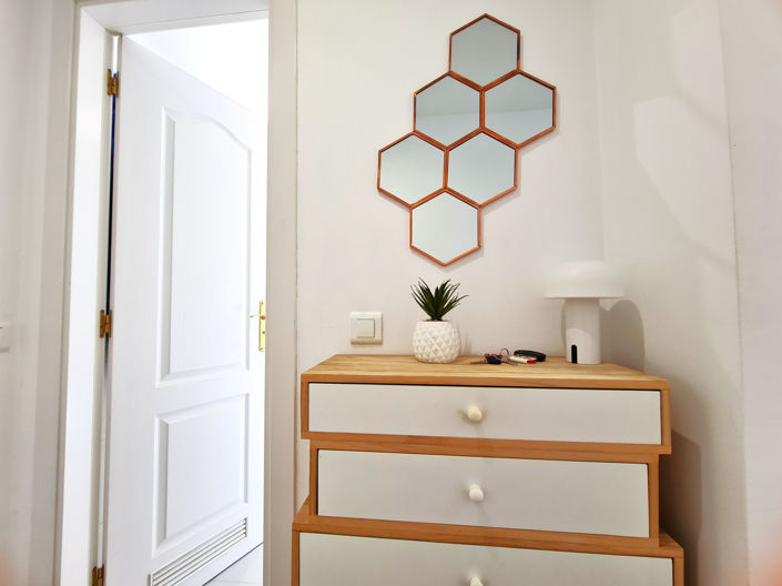 Image No.17-2 Bed Property for sale