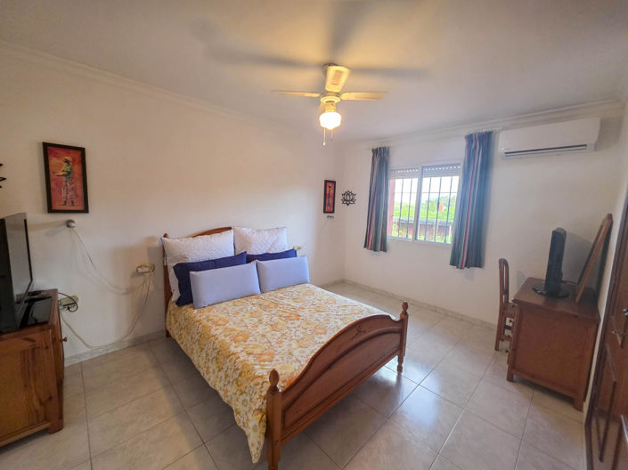 Image No.13-Villa de 4 chambres à vendre à Los Barrios