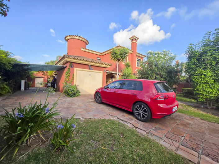 Image No.20-Villa de 4 chambres à vendre à Los Barrios