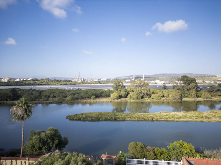 Image No.22-Villa de 4 chambres à vendre à Los Barrios
