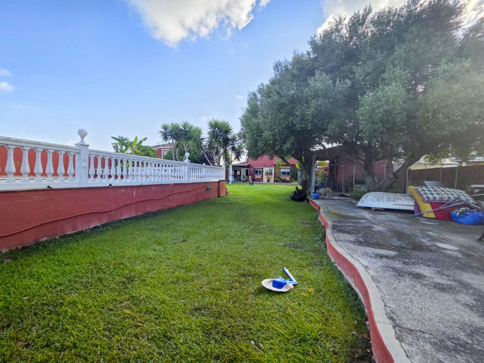 Image No.28-Villa de 4 chambres à vendre à Los Barrios