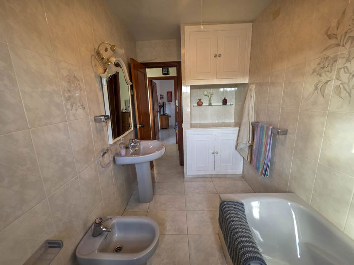 Image No.41-Villa de 4 chambres à vendre à Los Barrios