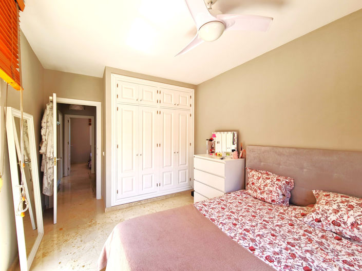 Image No.24-3 Bed Townhouse for sale