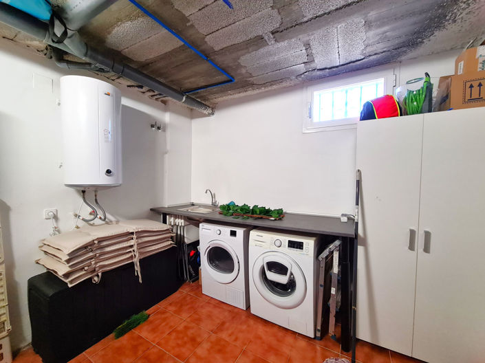 Image No.42-3 Bed Townhouse for sale