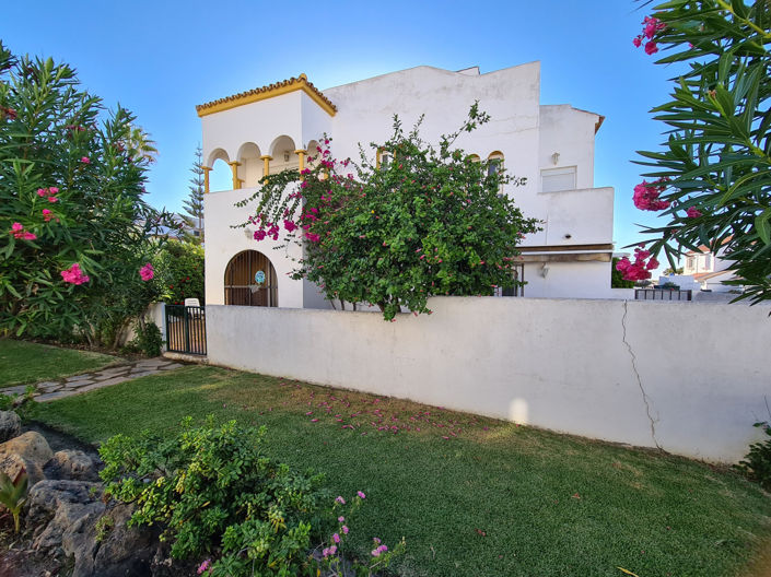 Image No.1-3 Bed House for sale