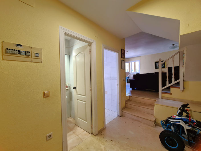 Image No.21-3 Bed House for sale