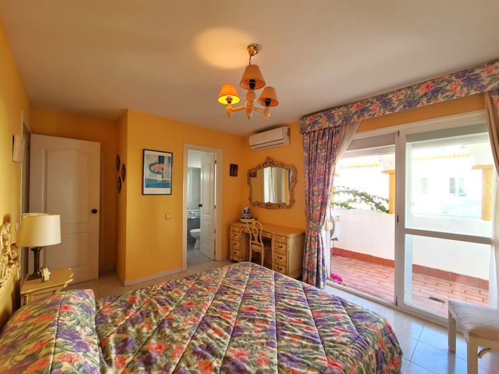 Image No.31-3 Bed House for sale
