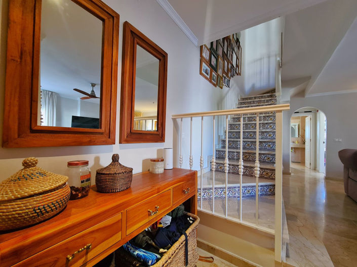 Image No.19-3 Bed House for sale