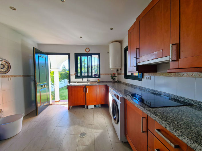 Image No.32-3 Bed House for sale