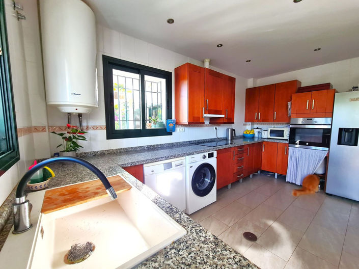 Image No.34-3 Bed House for sale