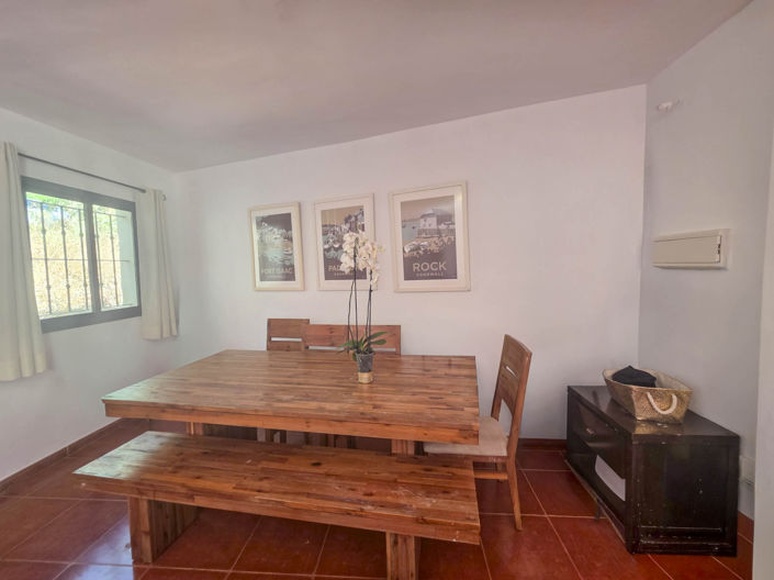 Image No.17-3 Bed Townhouse for sale