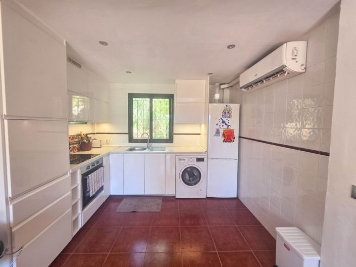 Image No.19-3 Bed Townhouse for sale