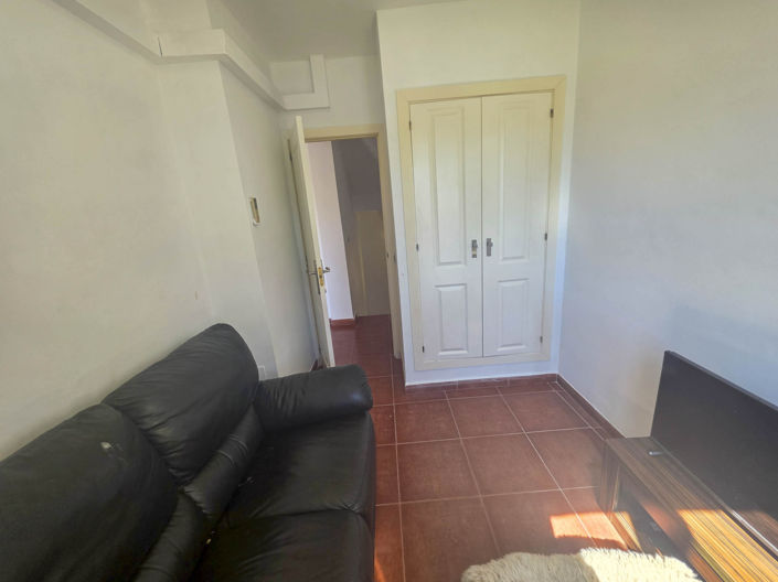 Image No.24-3 Bed Townhouse for sale