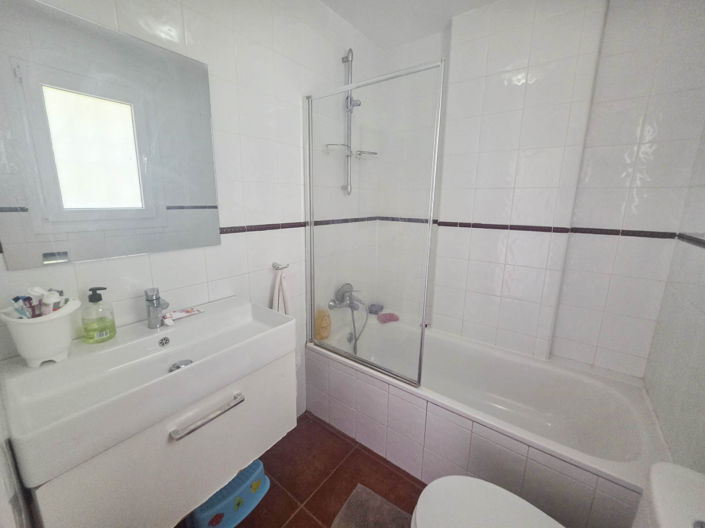 Image No.8-3 Bed Townhouse for sale