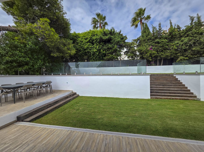 Image No.14-4 Bed House for sale