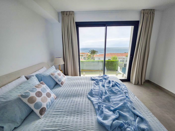 Image No.26-4 Bed House for sale