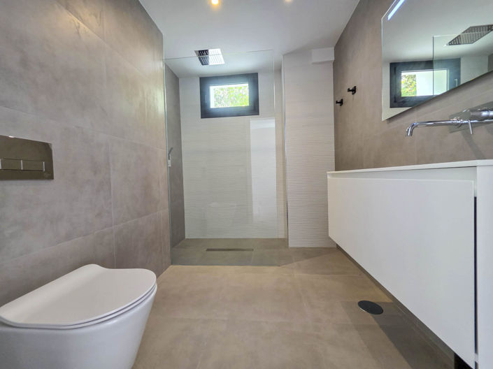 Image No.33-4 Bed House for sale