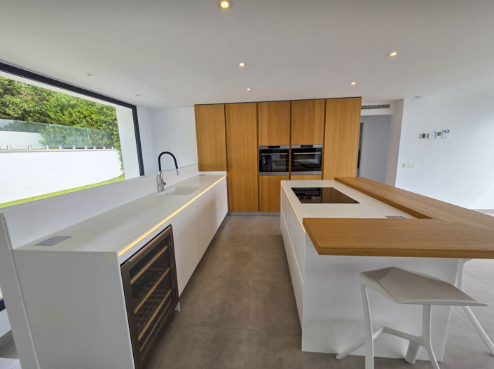 Image No.5-4 Bed House for sale