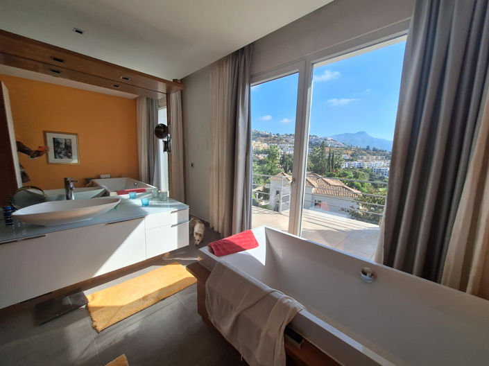 Image No.17-5 Bed Villa for sale