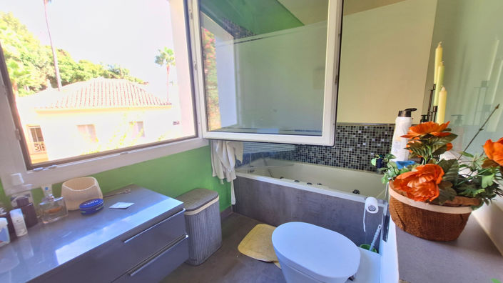 Image No.30-5 Bed Villa for sale