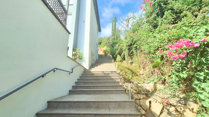 Image No.43-5 Bed Villa for sale