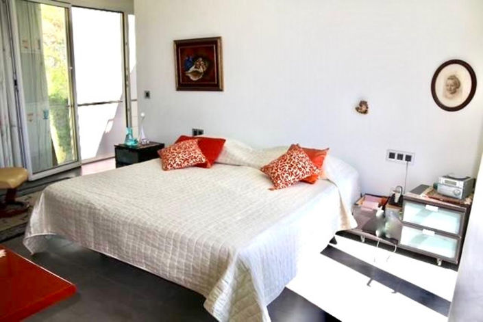 Image No.9-5 Bed Villa for sale