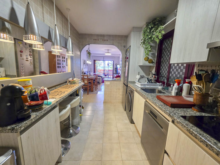 Image No.31-3 Bed Property for sale