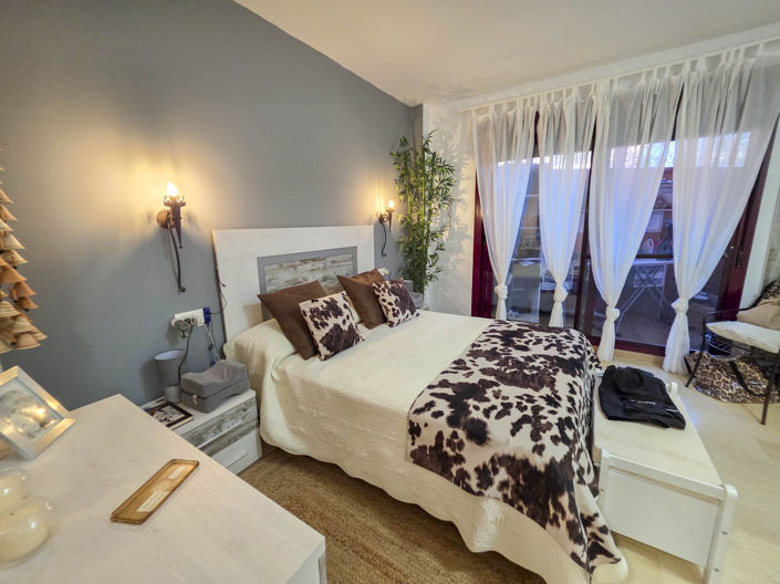 Image No.36-3 Bed Property for sale